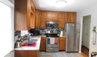 8 Tilden Rd, Danbury, CT 06810