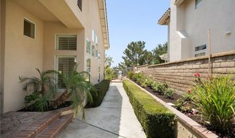 405 S Laureltree Dr, Anaheim, CA 92808