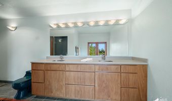 11411 Snowline Dr, Anchorage, AK 99507