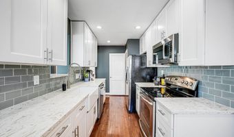 7306 WAYNE Dr, Annandale, VA 22003