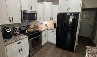 3903 Hampton Dr, Benton, AR 72019