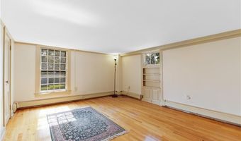 130 E Main St, Clinton, CT 06413