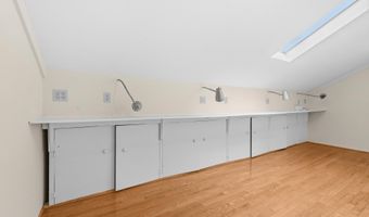 6645 MEDINAH Ln, Alexandria, VA 22312