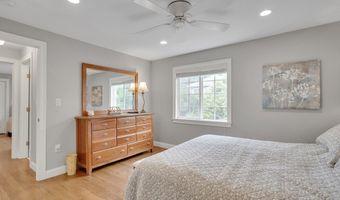 15 Spinney St 1, Boston, MA 02132