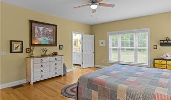 106 White Pines Trl, Charlestown, RI 02813