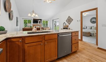 4490 W TRASINO Way, Appleton, WI 54913