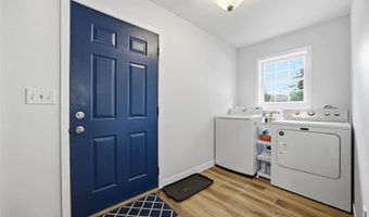 1103 E 1st St, Anamosa, IA 52205