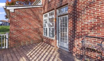 2004 GOLDEN MORNING Dr 30, Bowie, MD 20721