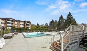 3350 N Carriageway Dr 217, Arlington Heights, IL 60004