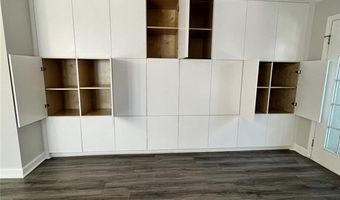 1102 Defoors Lndg NW, Atlanta, GA 30318