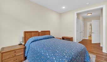6101 FAIRVIEW FARM Dr 207, Alexandria, VA 22315