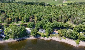 915 Fiske Rd, Alburgh, VT 05440