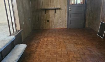 2 Jeffrey Ln, Albany, NY 12211