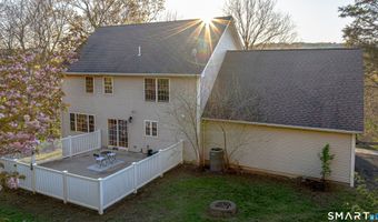 110 Oakwood Cir, Bristol, CT 06010