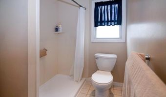 6 S BELL Rd, Bellmawr, NJ 08031