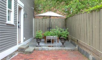 204 Spring St, Newport, RI 02840