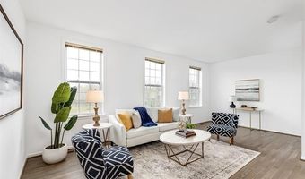 2769 Ashcombe Dr, Ann Arbor, MI 48105