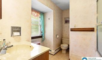 141 Embill Dr, Tobyhanna, PA 18610