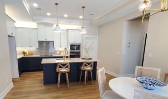 318 W Boxthorn Dr, Andover, KS 67002