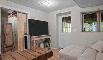 33 Slavin Path, Glocester, RI 02814