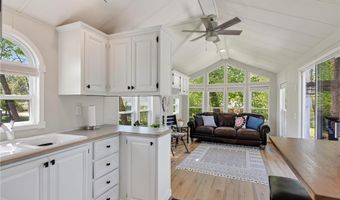633 Cihlars Point Cir SW, Alexandria, MN 56308