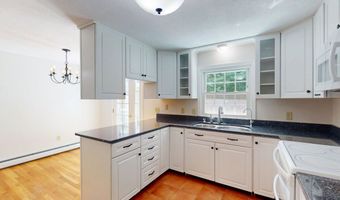 8 Clough St, Bow, NH 03304