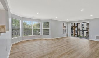 44152 NATALIE Ter 201, Ashburn, VA 20147