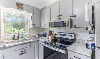 107 Bell St, Blacksburg, SC 29702