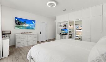 5030 Newcastle Ave, Encino, CA 91316