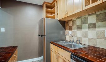 4390 LORCOM Ln #102, Arlington, VA 22207