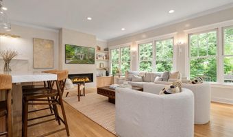 8 SHILEY St, Annapolis, MD 21401