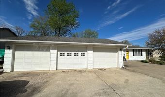 602 W Hutchings St, Winterset, IA 50273