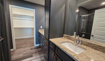 618 N Bates St, Adrian, MO 64720