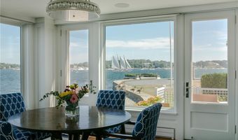 19 Defenders Row, Newport, RI 02840