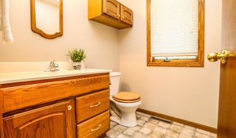 2107 SE Crystal Ave, Aberdeen, SD 57401