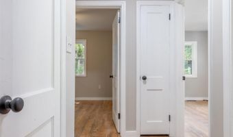 428 PINE Ln, Anniston, AL 36206