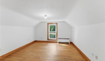 917 Woonsocket Hill Rd, North Smithfield, RI 02896