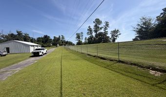 379 Lakepoint Rd, Alford, FL 32420