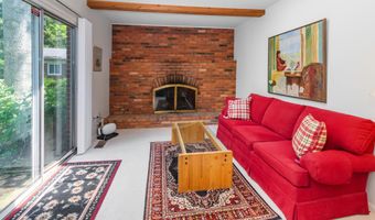 2859 Renfrew St, Ann Arbor, MI 48105
