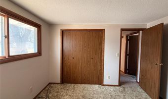 528 W Sorenson Ave, Appleton, MN 56208