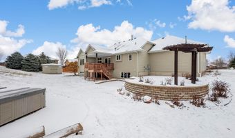 2225 E Byrum Cir, Brandon, SD 57005