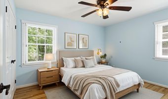 4003 KLOMAN St, Annandale, VA 22003