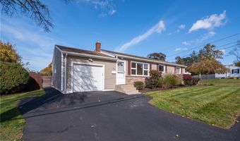 25 Stony Brook Dr, Cranston, RI 02920