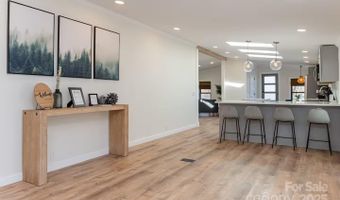 2 Shady Oak Ln, Arden, NC 28704