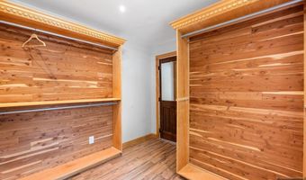 36 Deerfield St, Bergenfield, NJ 07621