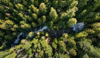 595 Snowcat Ln, Bonners Ferry, ID 83805
