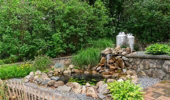 375 Franklin Rd, Coventry, RI 02816