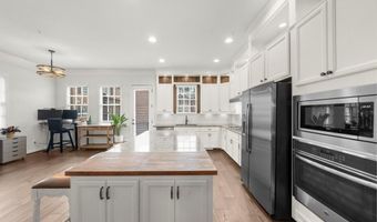 410 Rose Garden Ln, Alpharetta, GA 30009