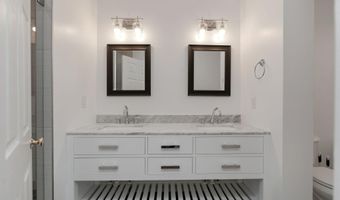 8207 CEDAR LANDING Ct, Alexandria, VA 22306