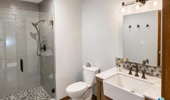 48190 265th St, Brandon, SD 57005